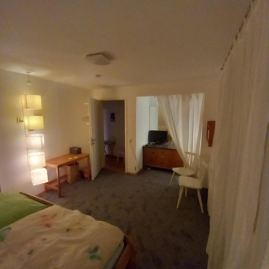 Апартаменты Haus 'Am Emberg' Кёльн Экстерьер фото